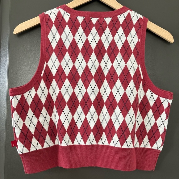 NWT Levi’s Ilia Red Argyle Knit Sweater Vest Vintage Inspired Shrunken Fit M - Picture 7 of 8